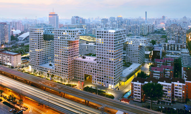 Skyline Beijing-Linked Hybrid